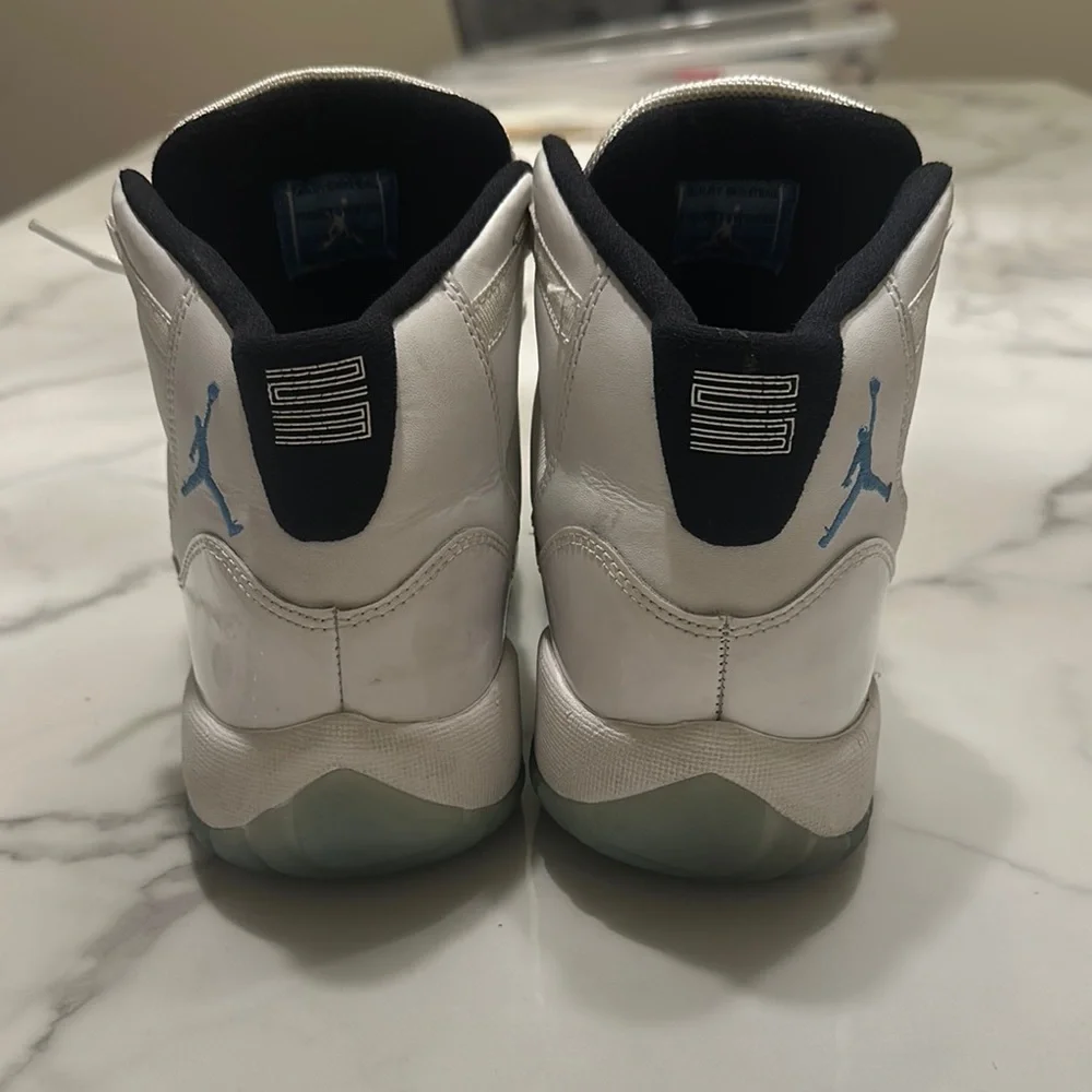 JORDAN 11 Retro Legend blue 12-24-14 release (GS)